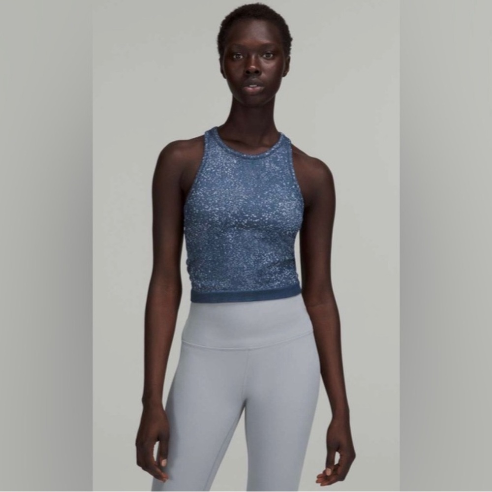 Lululemon Ebb to Street Cropped Tank Top
Distorted Noise Mineral Blue - Sz 6